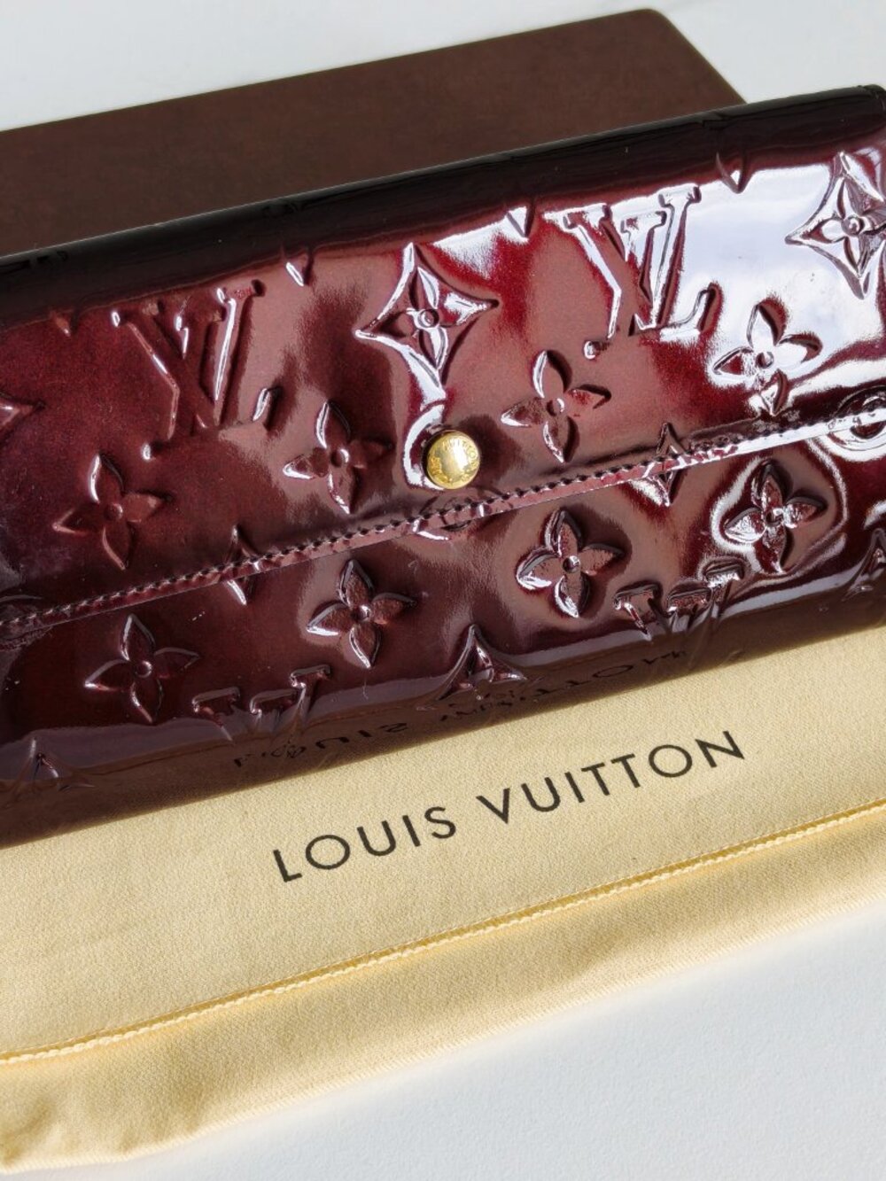 Louis Vuitton Vernis Sarah Wallet Amarante Patent Leather Long Wallet Burgundy - Picture 3 of 15